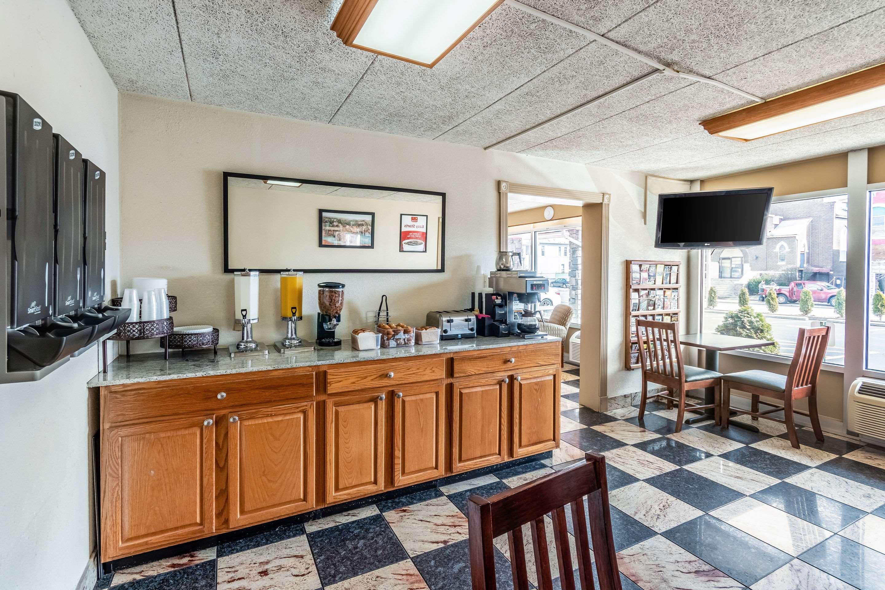 Econo Lodge Zanesville Eksteriør bilde