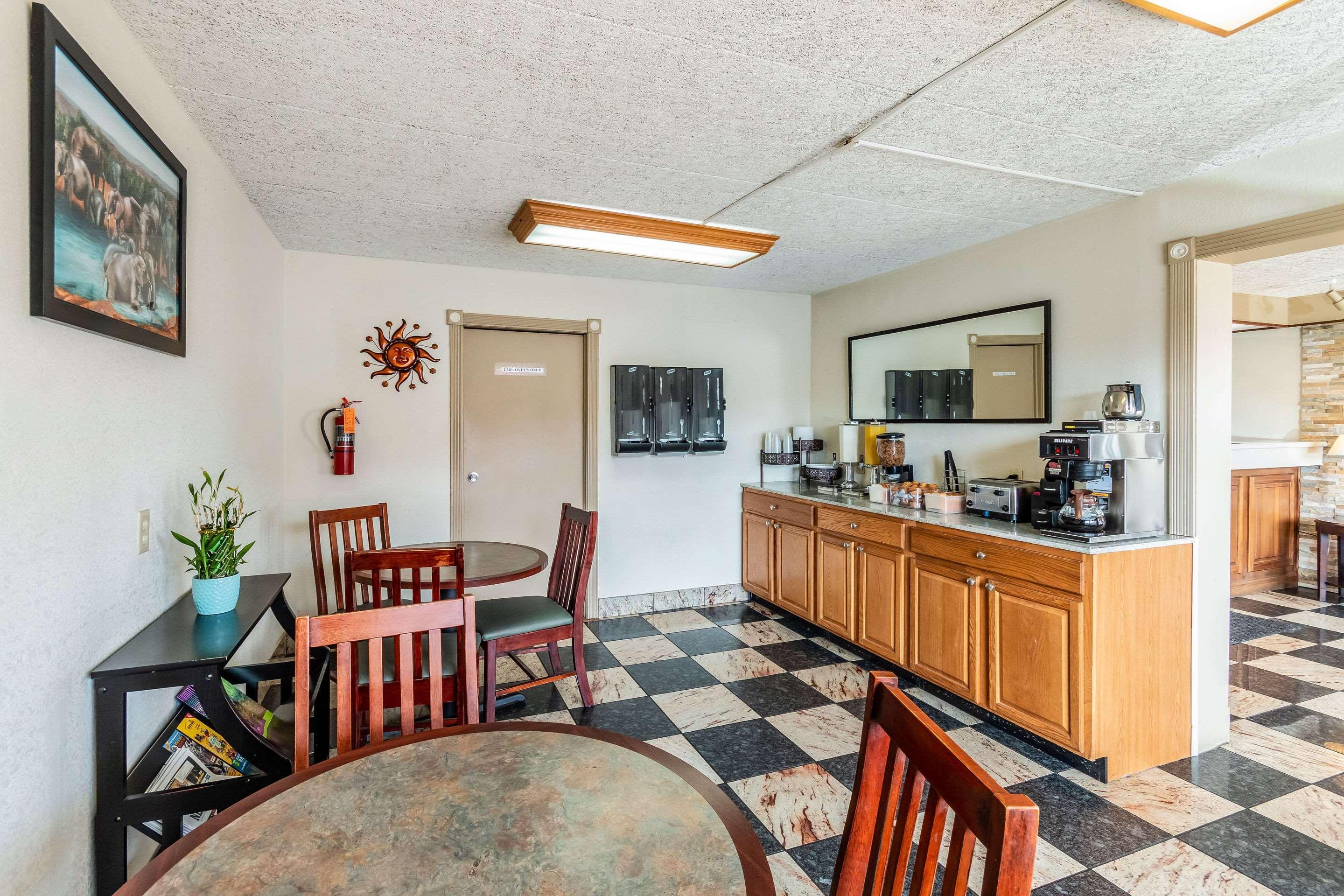 Econo Lodge Zanesville Eksteriør bilde