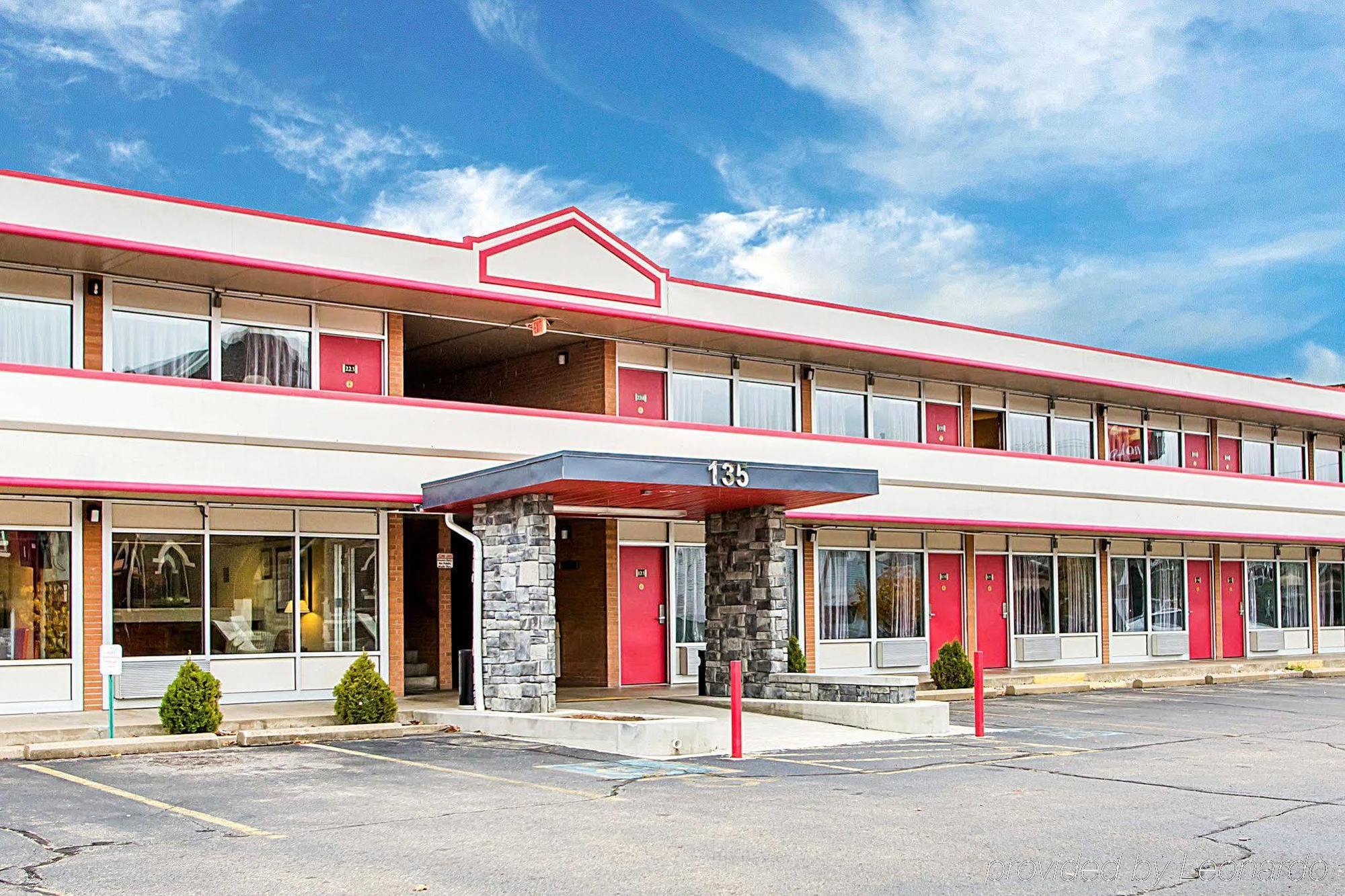 Econo Lodge Zanesville Eksteriør bilde